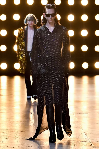Look 62